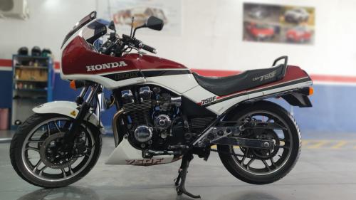 REFORMA 1°GALO Hollywood - Fórum CBX750 Oficial